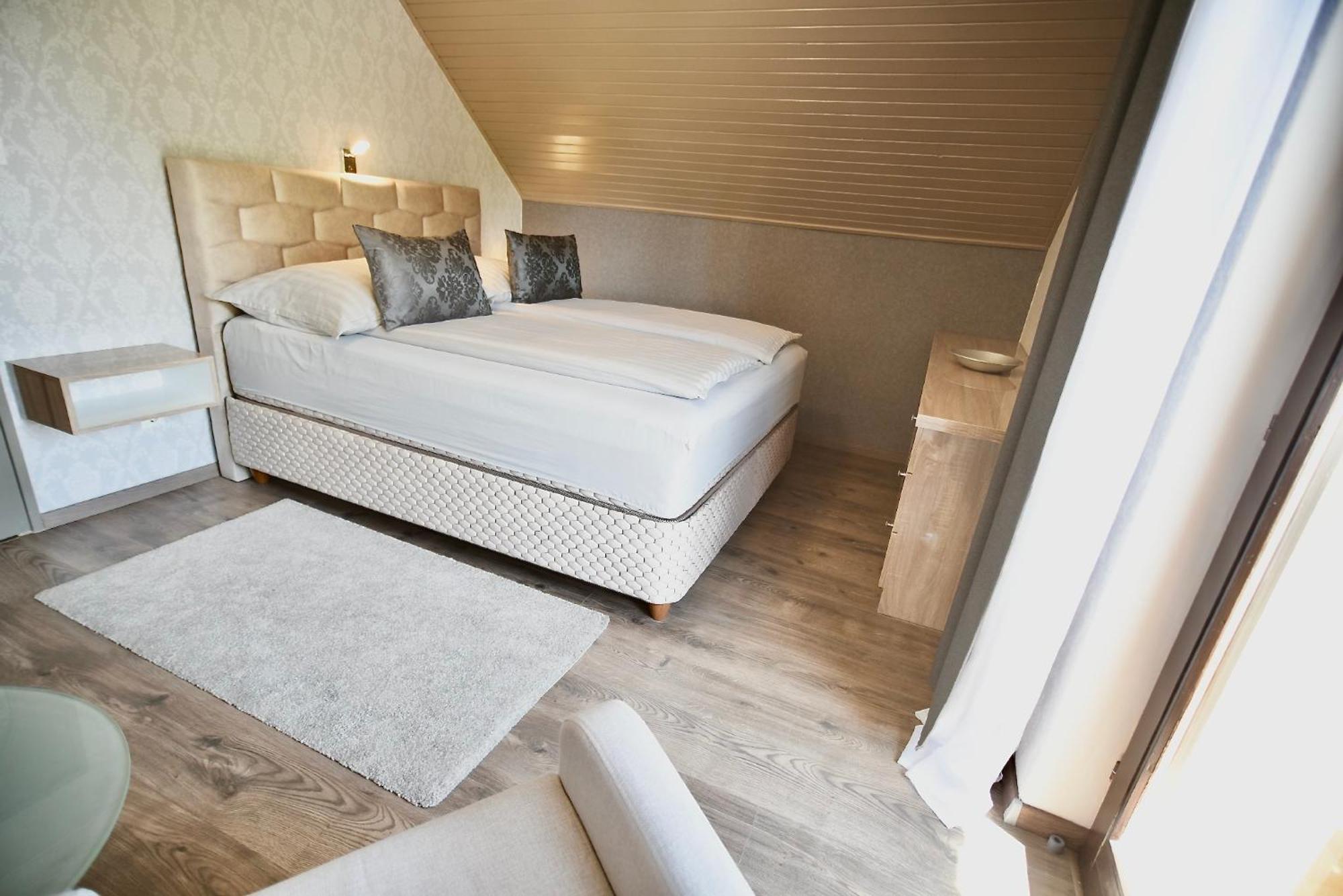 Crystal Apartman موراهالوم المظهر الخارجي الصورة